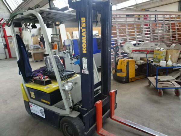Elektrostapel KOMATSU