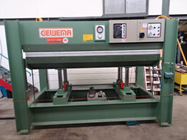 Furnirpresse GEWEMA